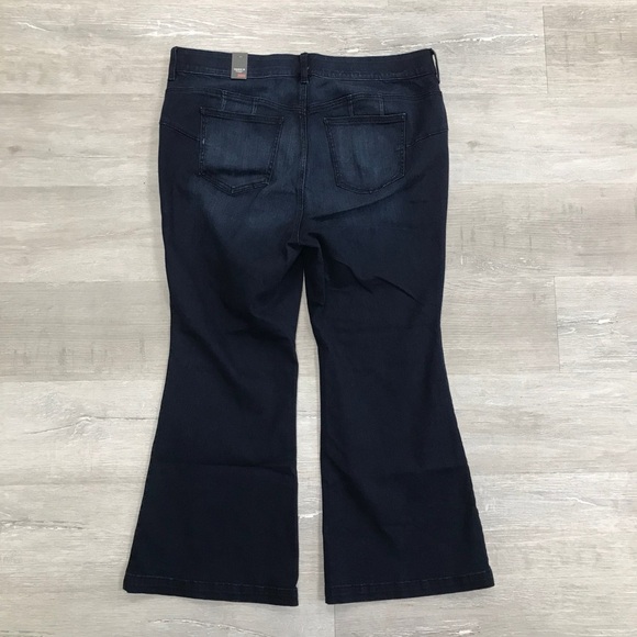 Torrid Bombshell Flare Jeans - NEW - Size 20XS - Picture 2 of 3
